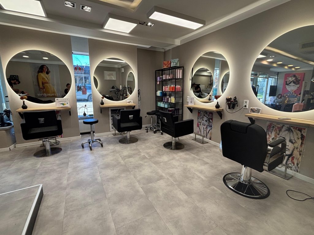 Friseursalon Schickhaaria auch Montags geöffnet
